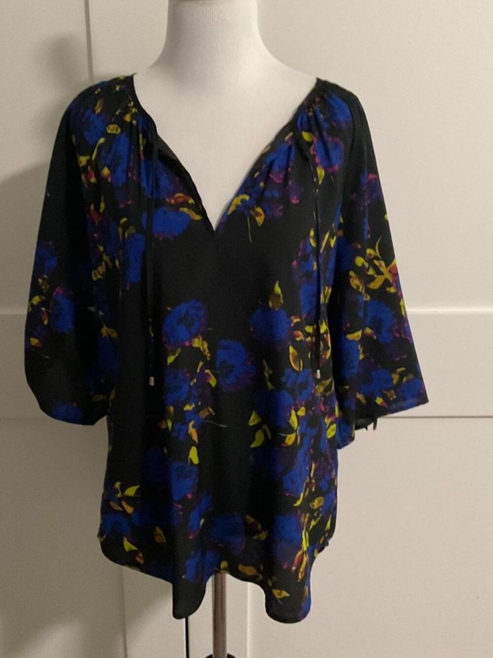 YUMI KIM "Joey" Peasant Blouse in Midnight Carnation, Size S